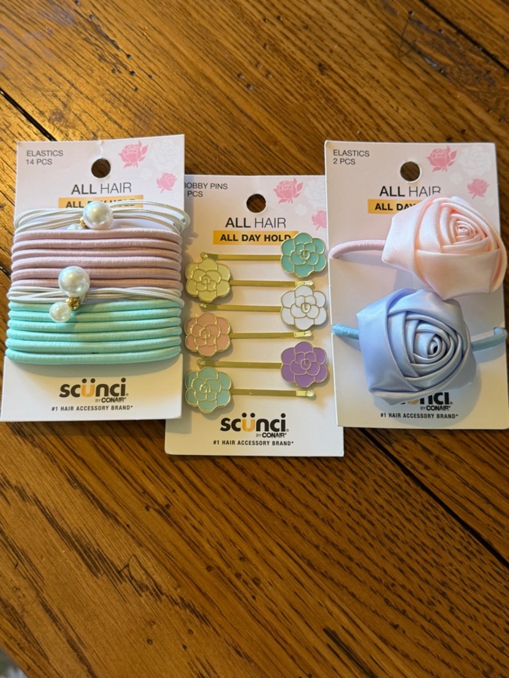 scunci Pastel Hair Set in Pink, Mint, Lavender